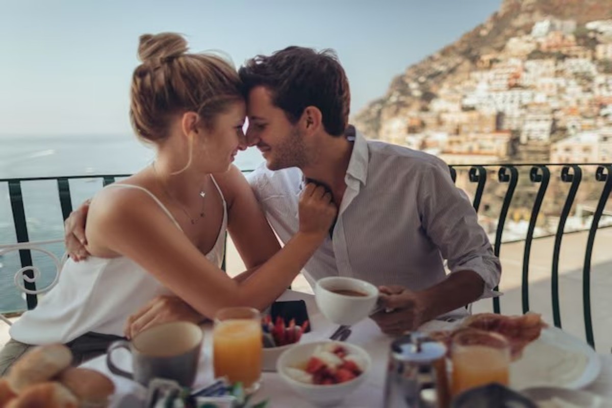 Meaning Of Honeymoon