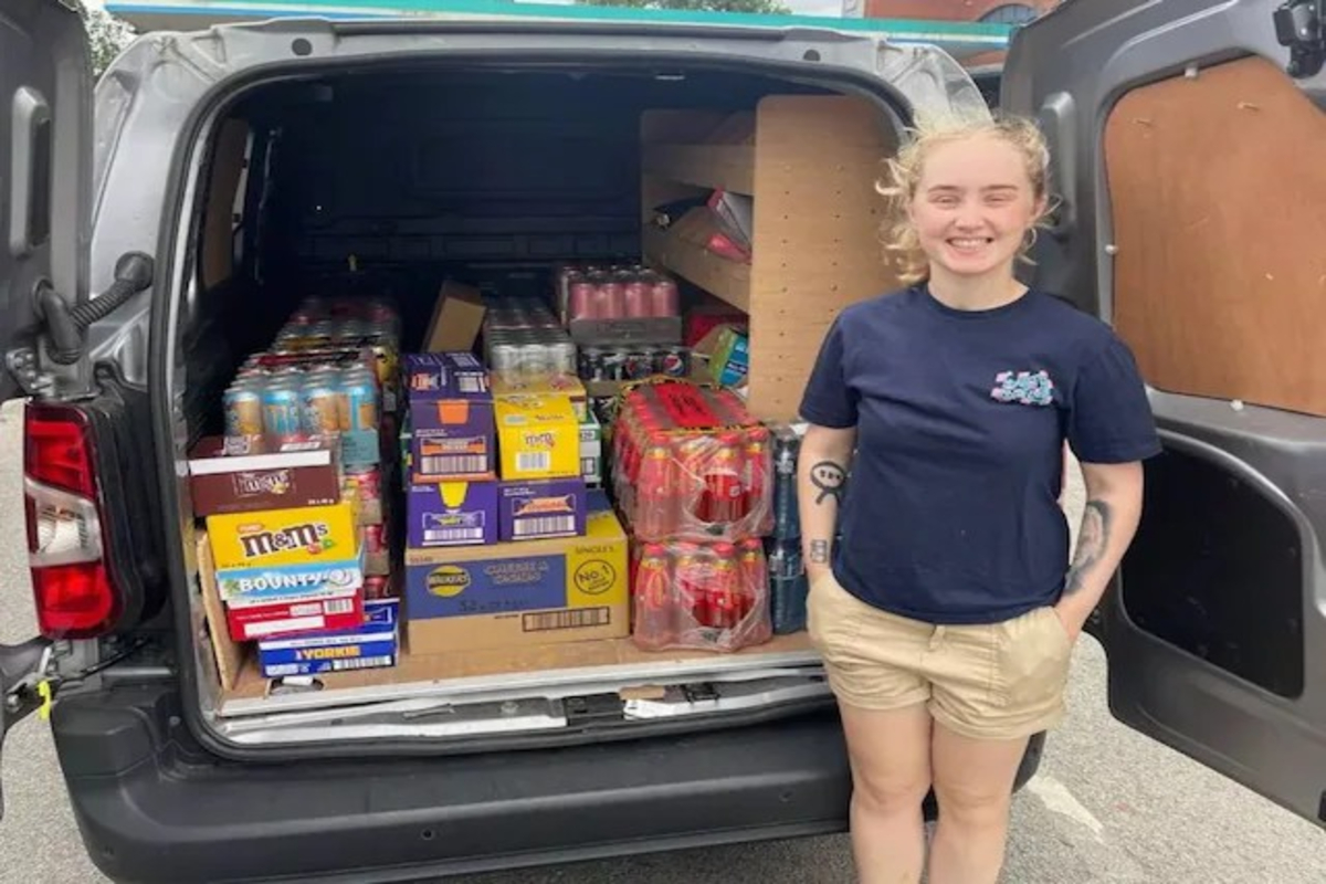 Girl Quits Job Starts Business