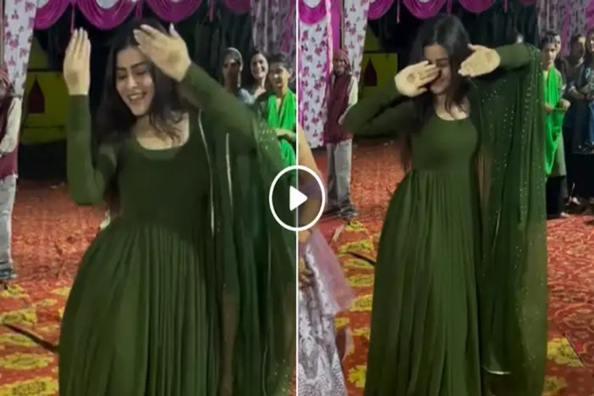 Girl Dance On Mehandi Laga Ke Rakhna Video