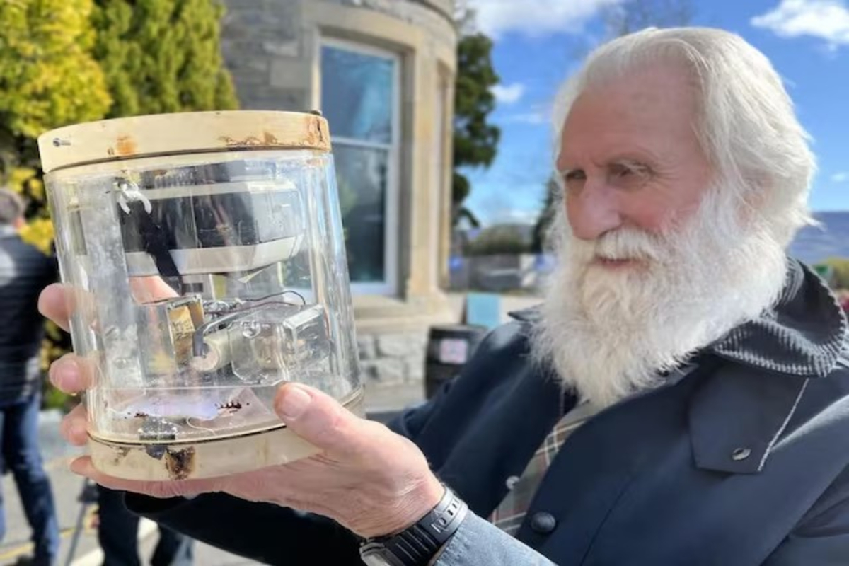 55 year old camera discovered from lake