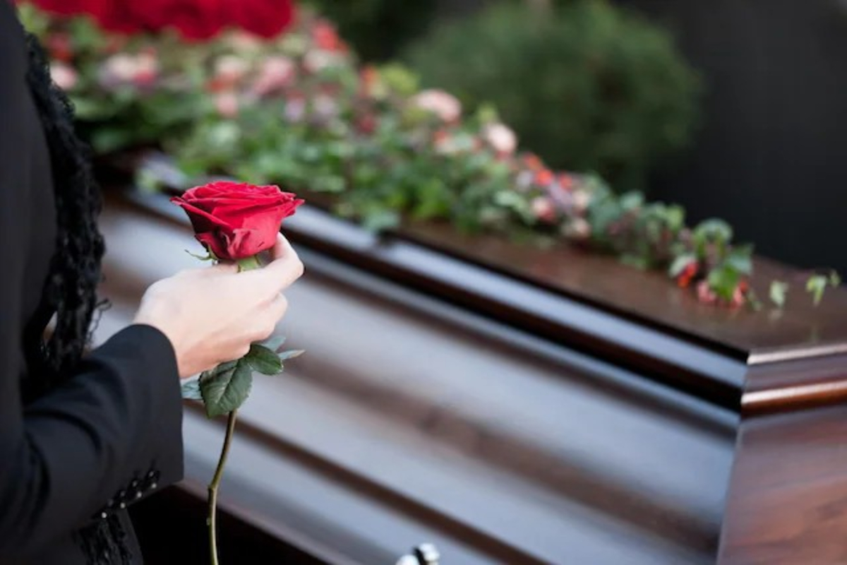 Woman revives before burial in Spain