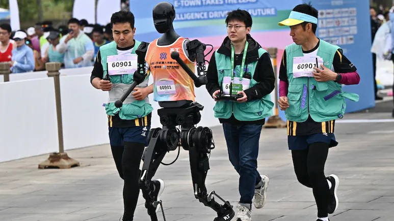 Robot Half Marathon In Beijing