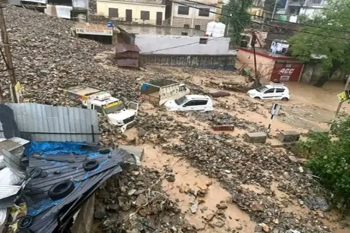 Gujarat tourists stranded in Jammu