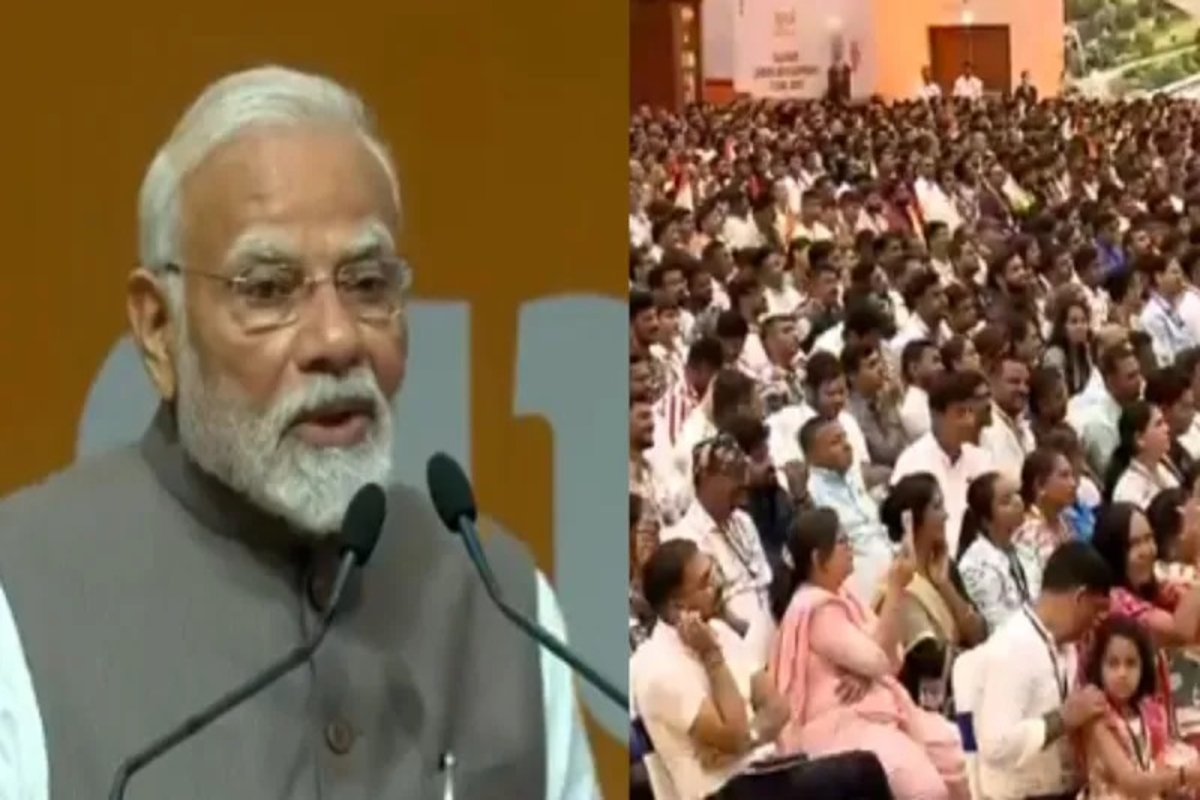 Pm Modi In Gandhinagar