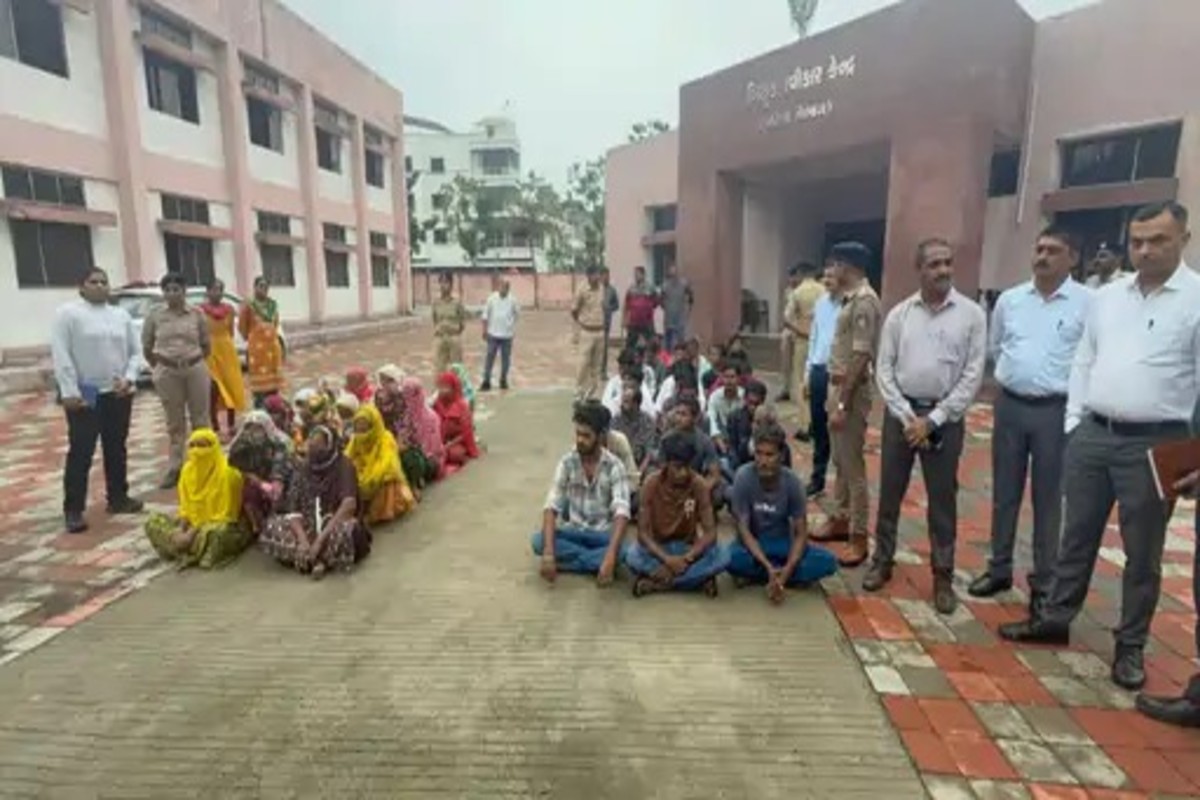 119-More-Bangladeshi-Infiltrators-Arrested-In-Surat
