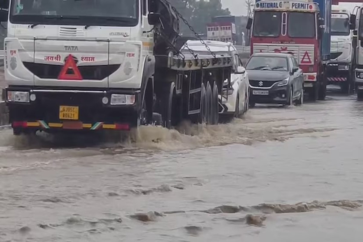 Gujarat Rain Ahmedabad Mumbai Highway
