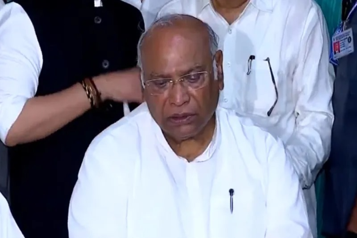 Mallikarjun Kharge On Air India Plane Crash