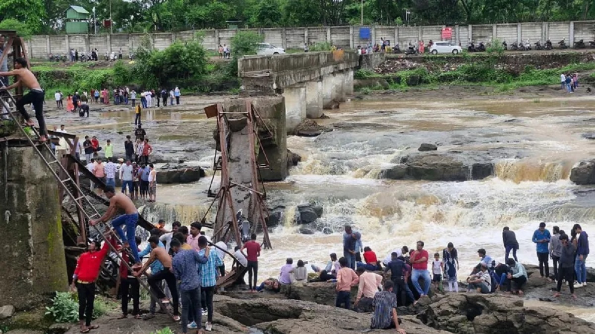 Pune Bridge Collapse