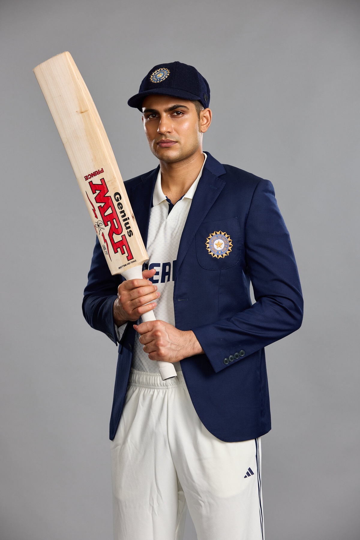 Captain Shubman Gill Bat Viral