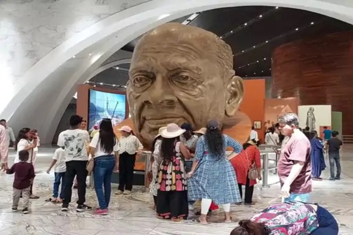 Statue Of Unity Summer Vacation Tourism