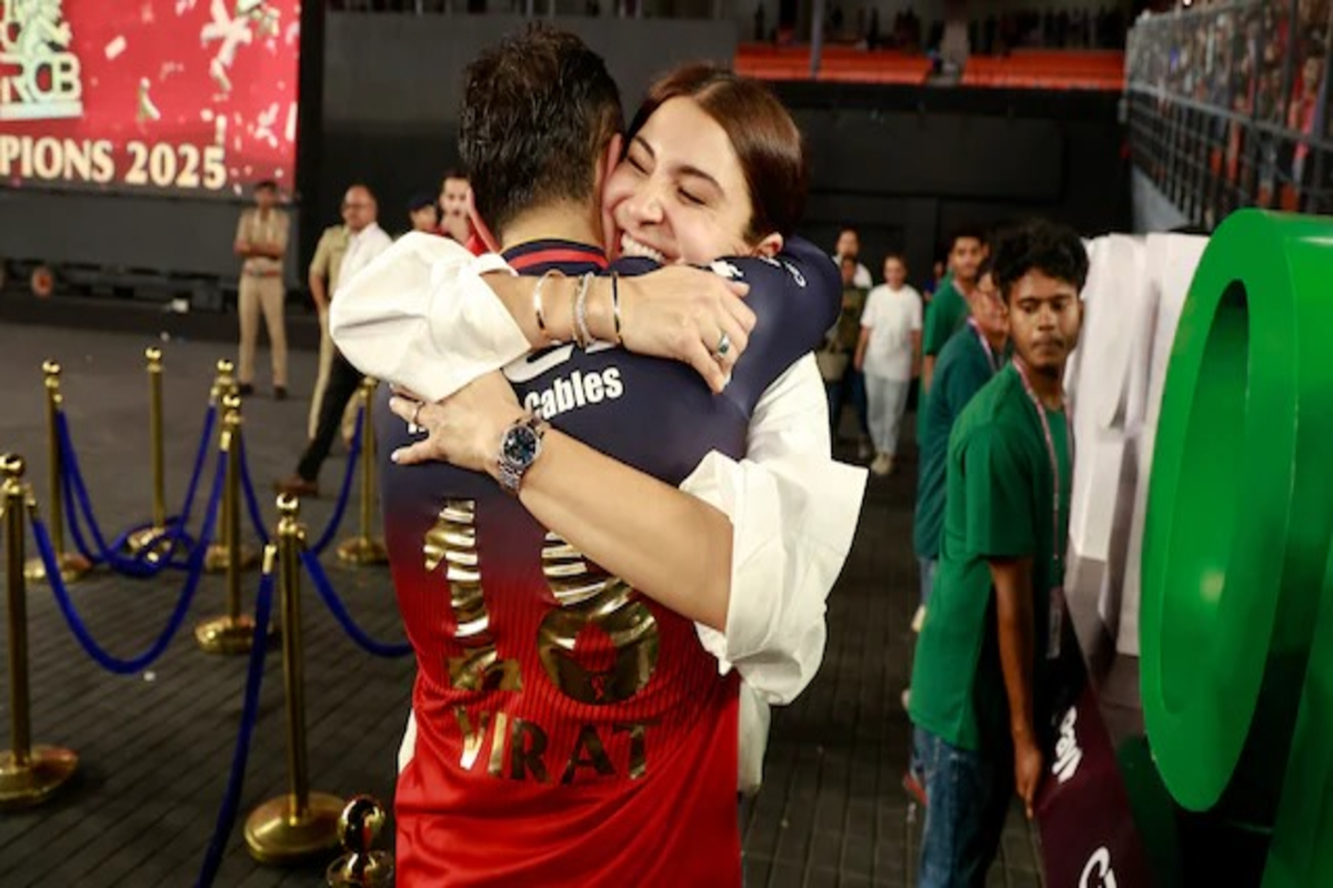 Virat Kohli Anushka Sharma Rcb Ipl Win