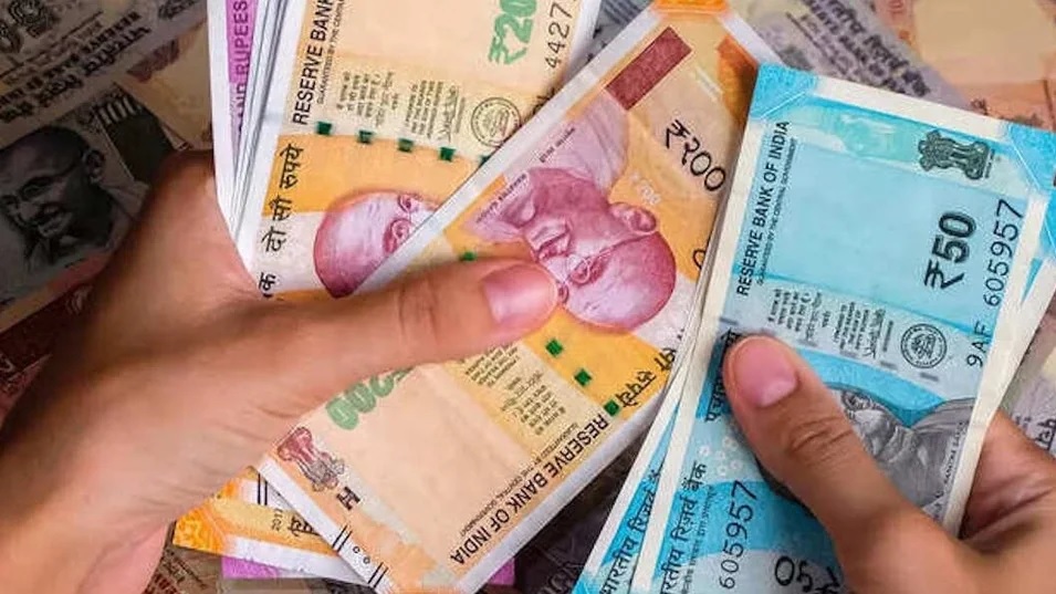 Multibagger Stock: આ શેરે બાઈક પર ફરતા લોકોને મોંઘી ગાડી-ઘરના માલિક બનાવ્યા 1 Multibagger Stock