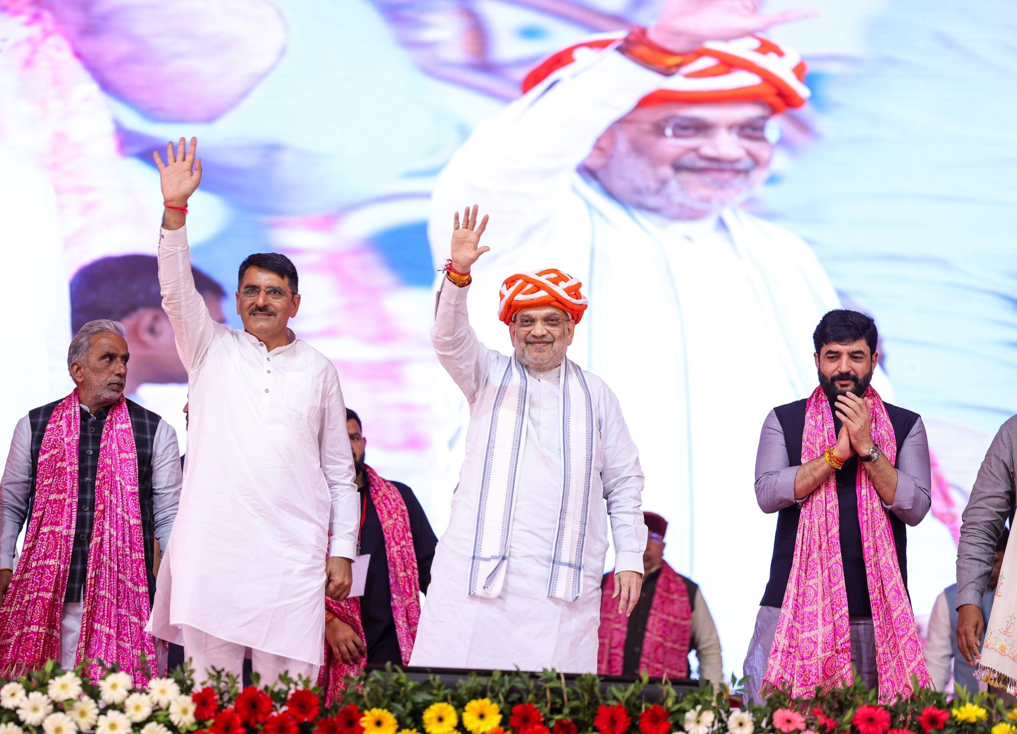 બનાસકાંઠાનું રૂપાંતર: ચક્રીય અર્થતંત્ર મોડેલથી પશુપાલકોની આવકમાં વધારો અને વિકાસનો નવો અધ્યાય 2 Banas Dairy circular economy 2