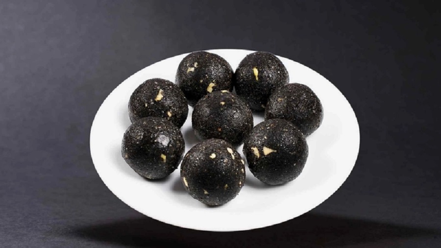 Black till laddu